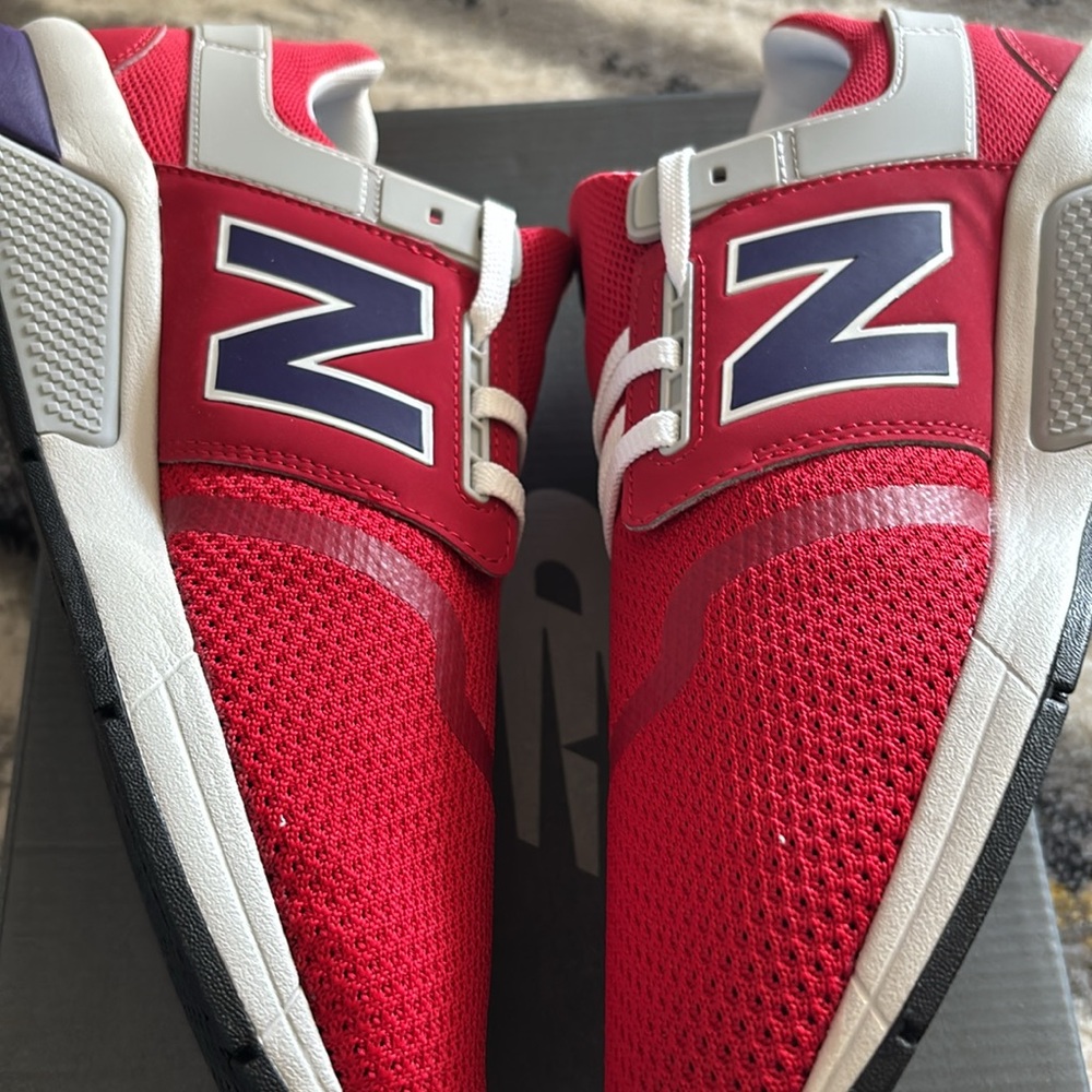 Brand new men’s New Balance 270’s